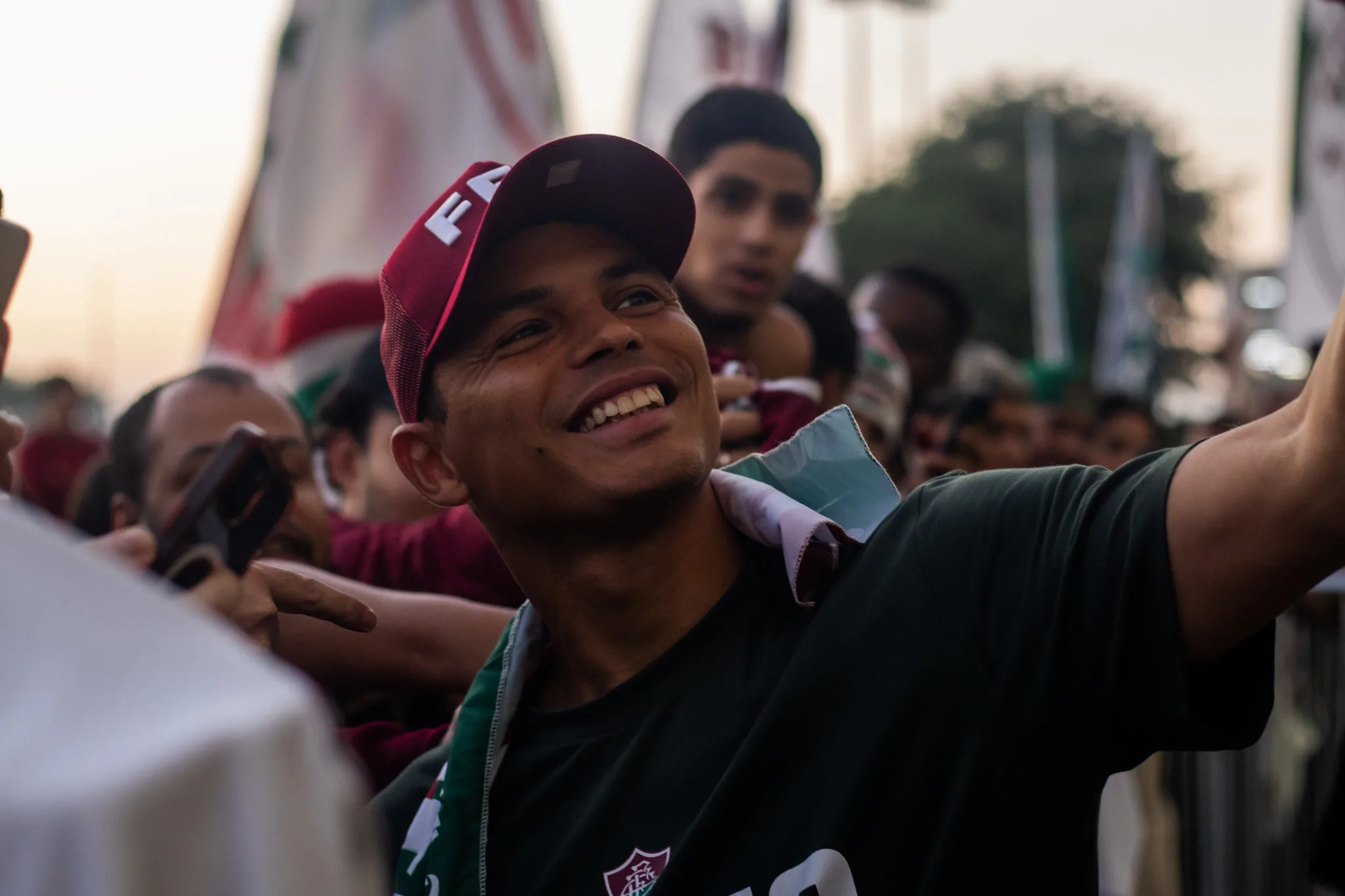 VÍDEO | Veja o momento em que a torcida do Fluminense recebe Thiago Silva