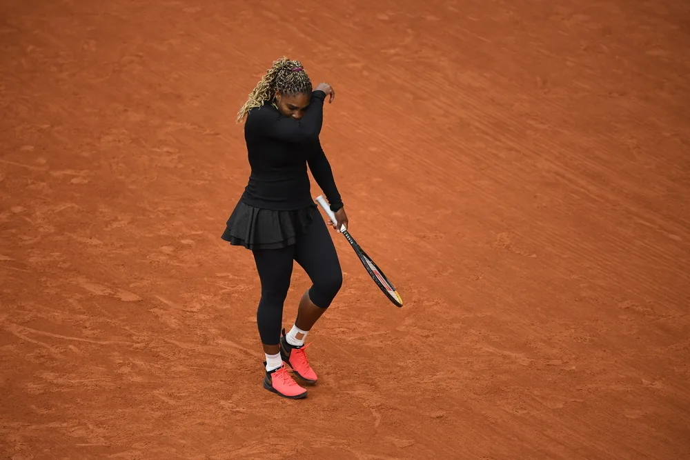 Com lesão no tendão de Aquiles, Serena Williams abandona Roland Garros