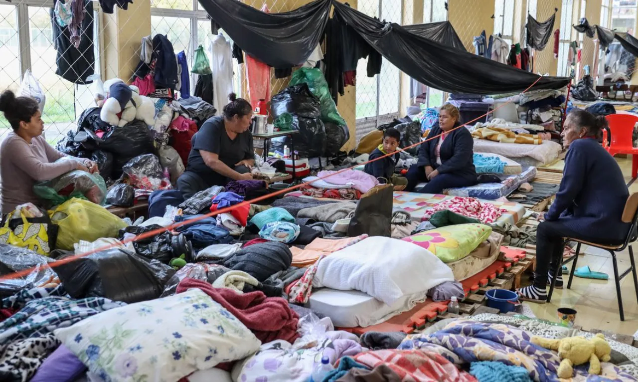 Rio Grande do Sul vai ter "cidades temporárias" para acolher vítimas das enchentes