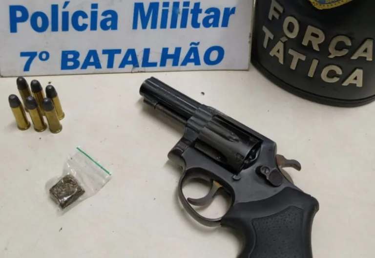 Homem é preso com arma e carro adulterado em Cariacica