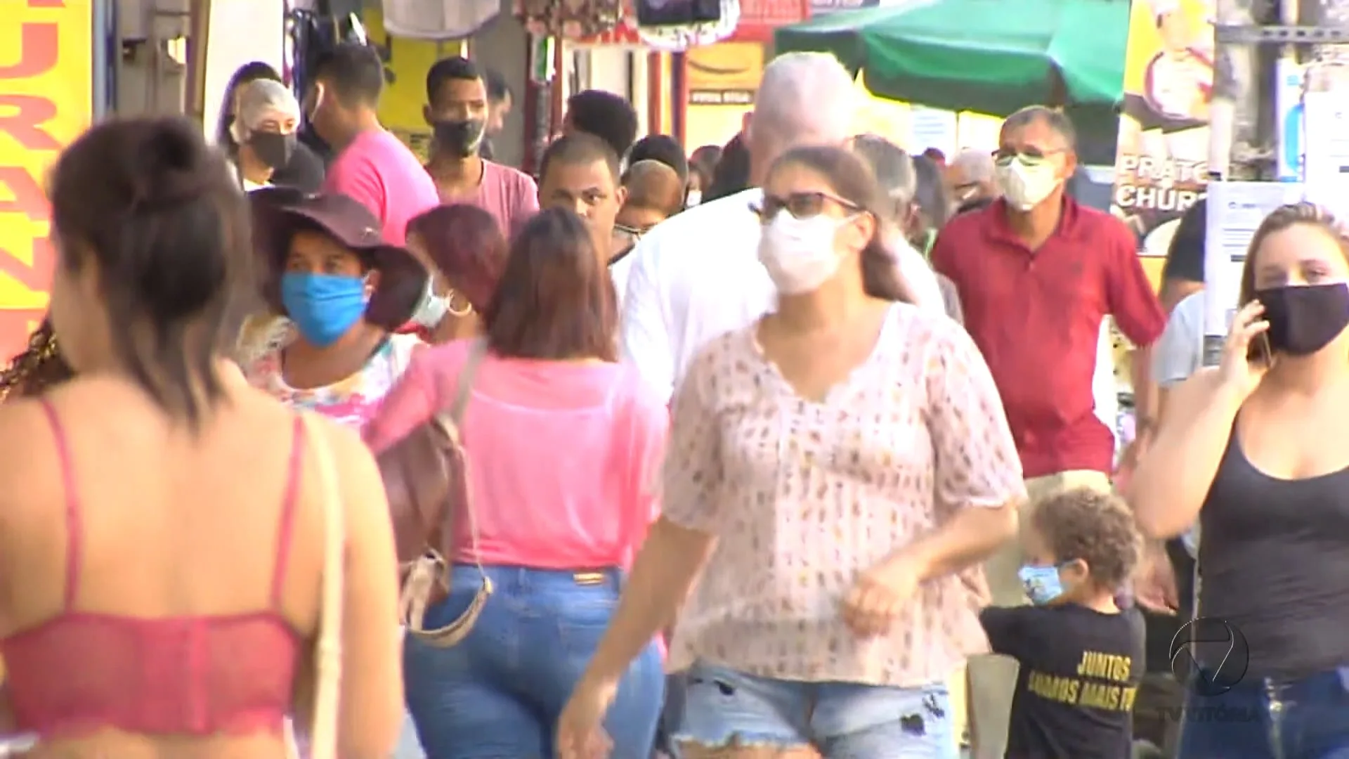 Pacientes do interior são trazidos para UTIs em Vitória