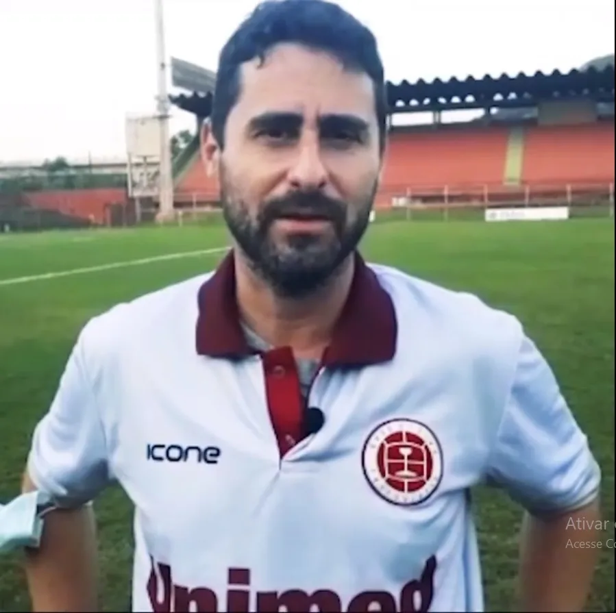 Após polêmicas, Desportiva comunica a saída do treinador argentino Leonardo Samaja