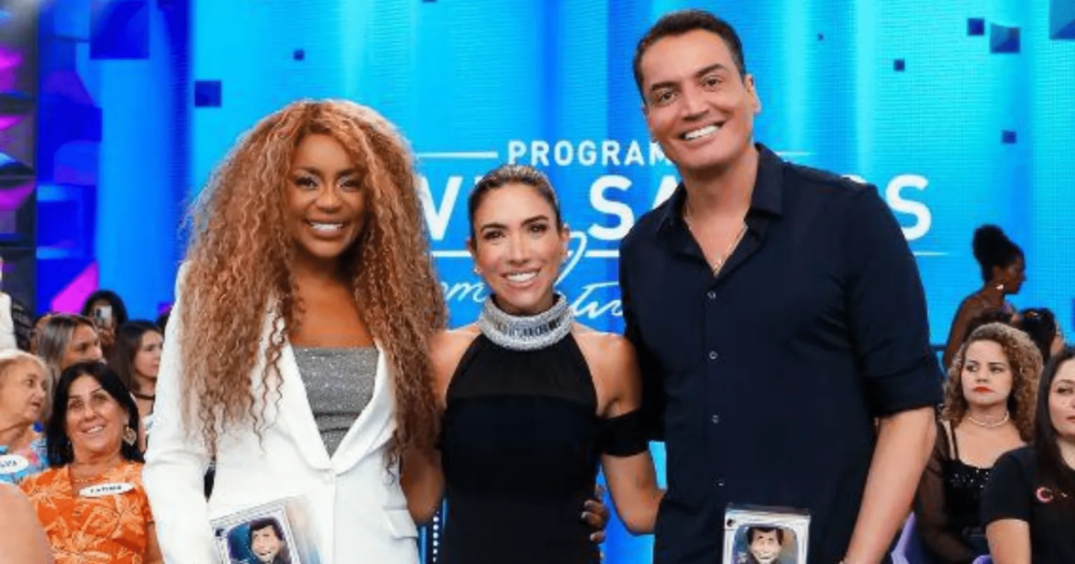 Vitória vira pauta do Programa Silvio Santos com Patrícia Abravanel e Leo Dias (Foto: Gabriel Cardoso/SBT) Vitória vira pauta do Programa Silvio Santos com Patrícia Abravanel e Leo Dias (Foto: Gabriel Cardoso/SBT)