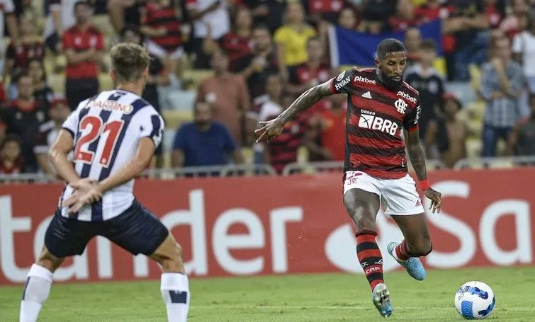 Libertadores: Flamengo vence Talleres e assume a liderança isolada do Grupo H