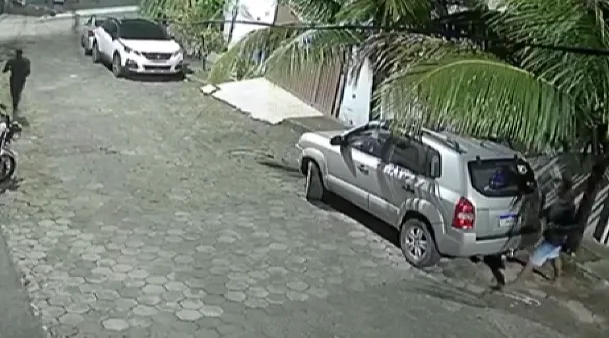 VÍDEO| Criminosos trocam tiros e assustam moradores de Tabuazeiro