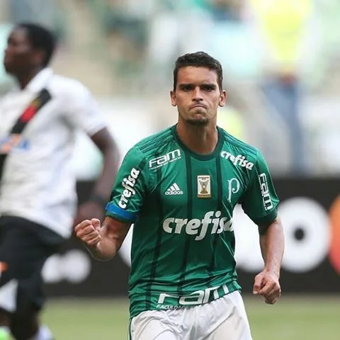 Palmeiras repete estreia de 2016 e goleia o Vasco por 4 a 0 na volta de Cuca