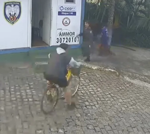 VÍDEO | Adolescente perde controle de bicicleta e sofre acidente no Morro do Moreno