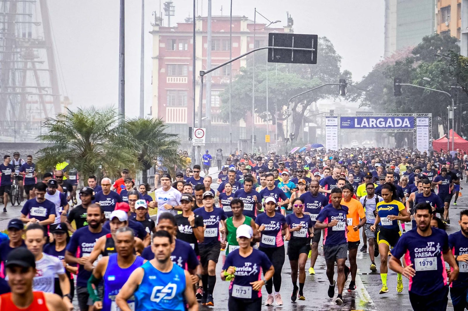 Mais de 800 atletas participaram da 17ª edição da Corrida FAESA