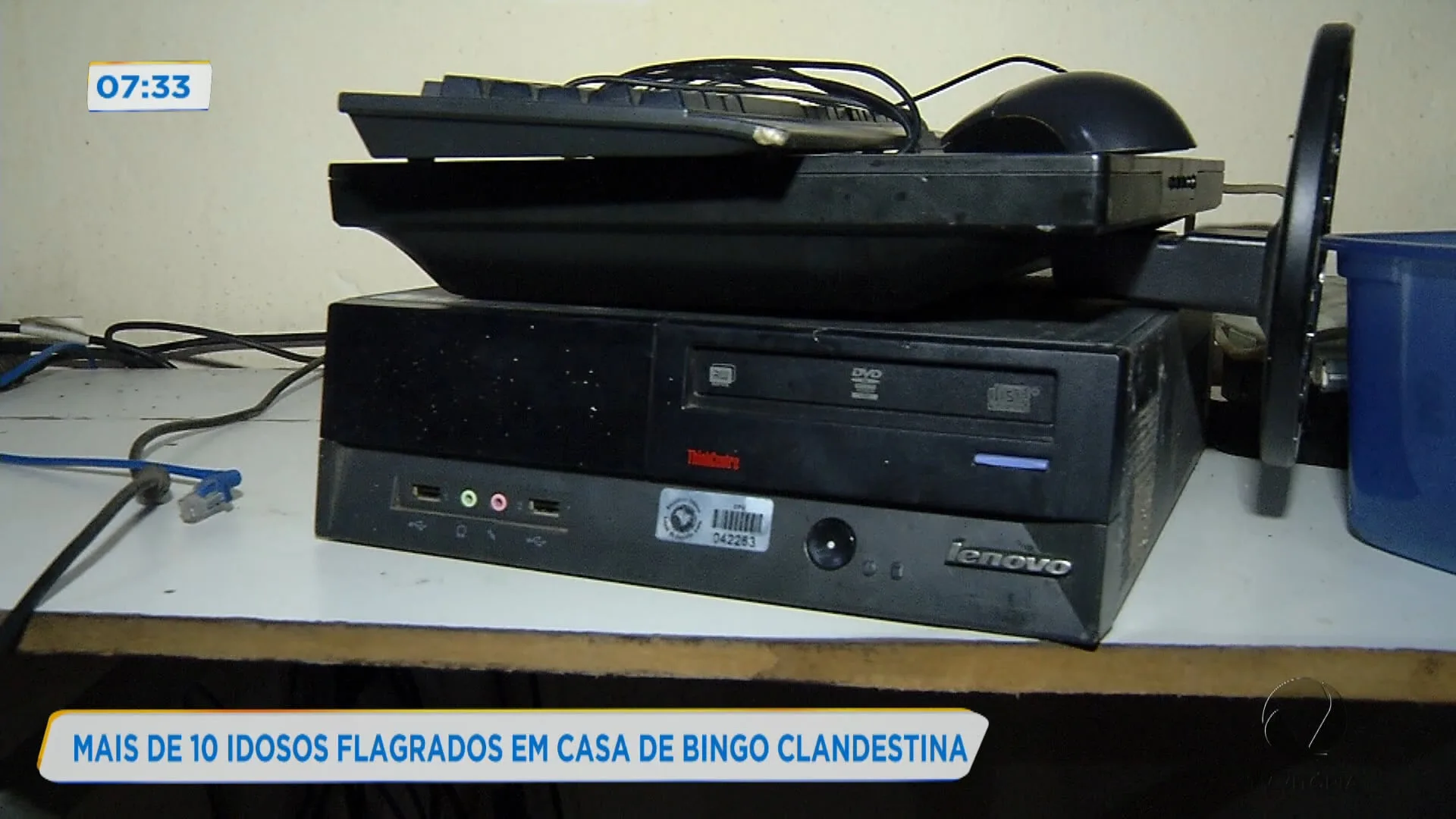 Mais de 10 idosos flagrados em casa d bingo clandestina