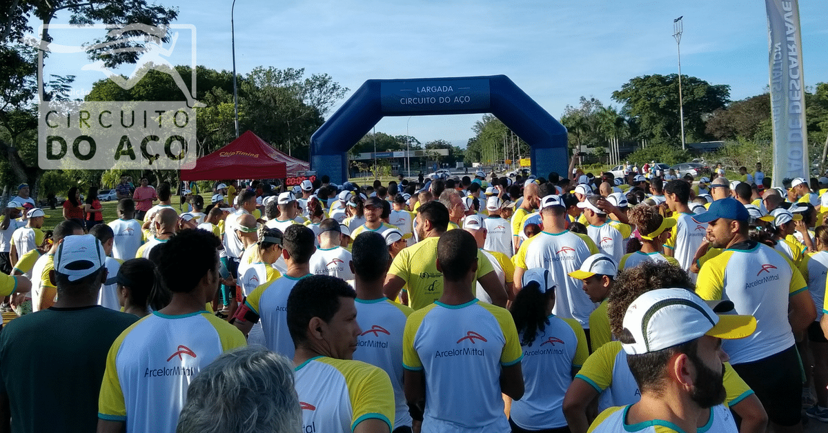 No clima da Copa do Mundo, Circuito do Aço leva torcida e solidariedade para o asfalto!