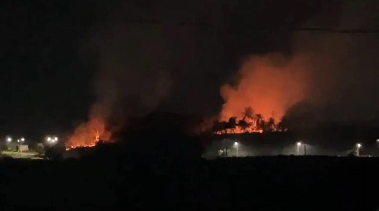 Fogo destrói vegetação de terreno de mais de 500 m² na Serra