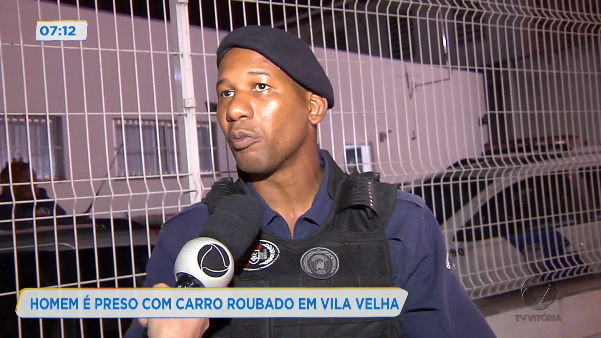 Homem é preso com carro roubado