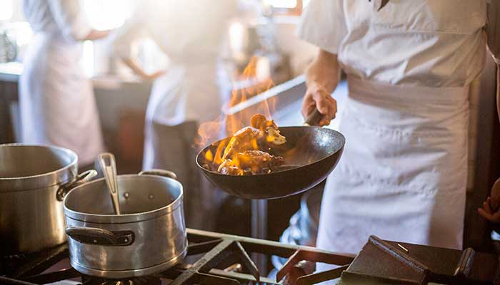 Oportunidades de trabalho em novo restaurante na Curva da Jurema