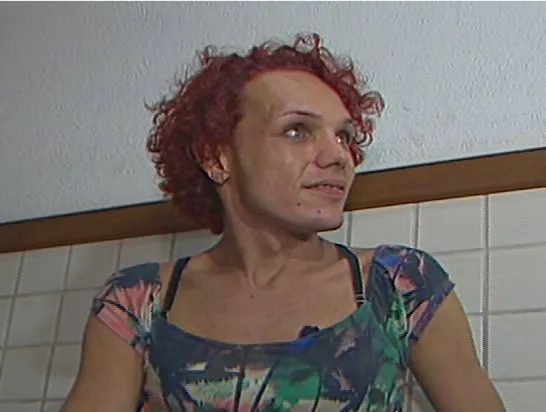 “O policial veio nu e armado para cima de mim”, diz travesti durante julgamento em Vitória