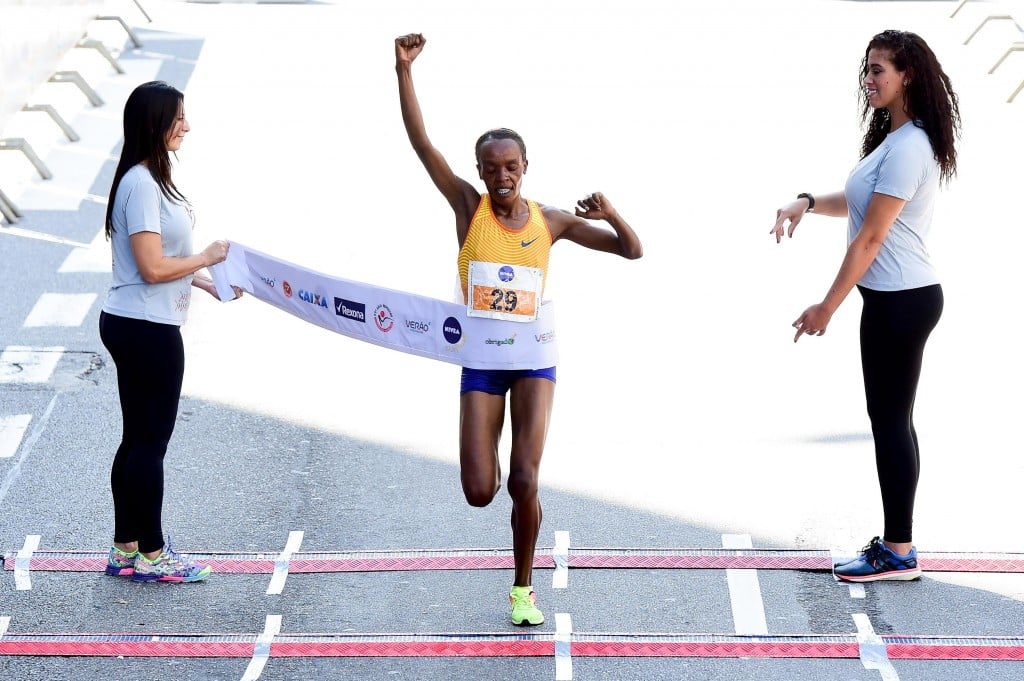 Campeã olímpica, queniana sobra e vence São Silvestre com recorde