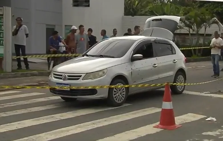 Dois homens são baleados dentro de carro em Vila Velha