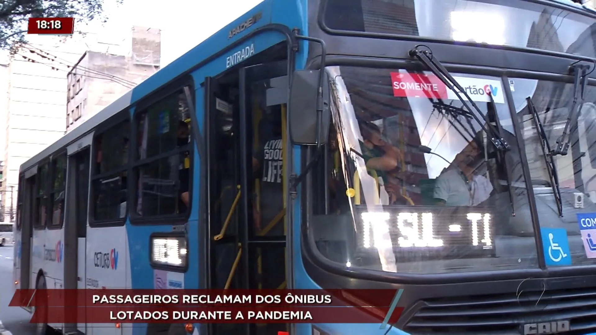 Passageiros continuam denunciando ônibus lotados na Grande Vitória