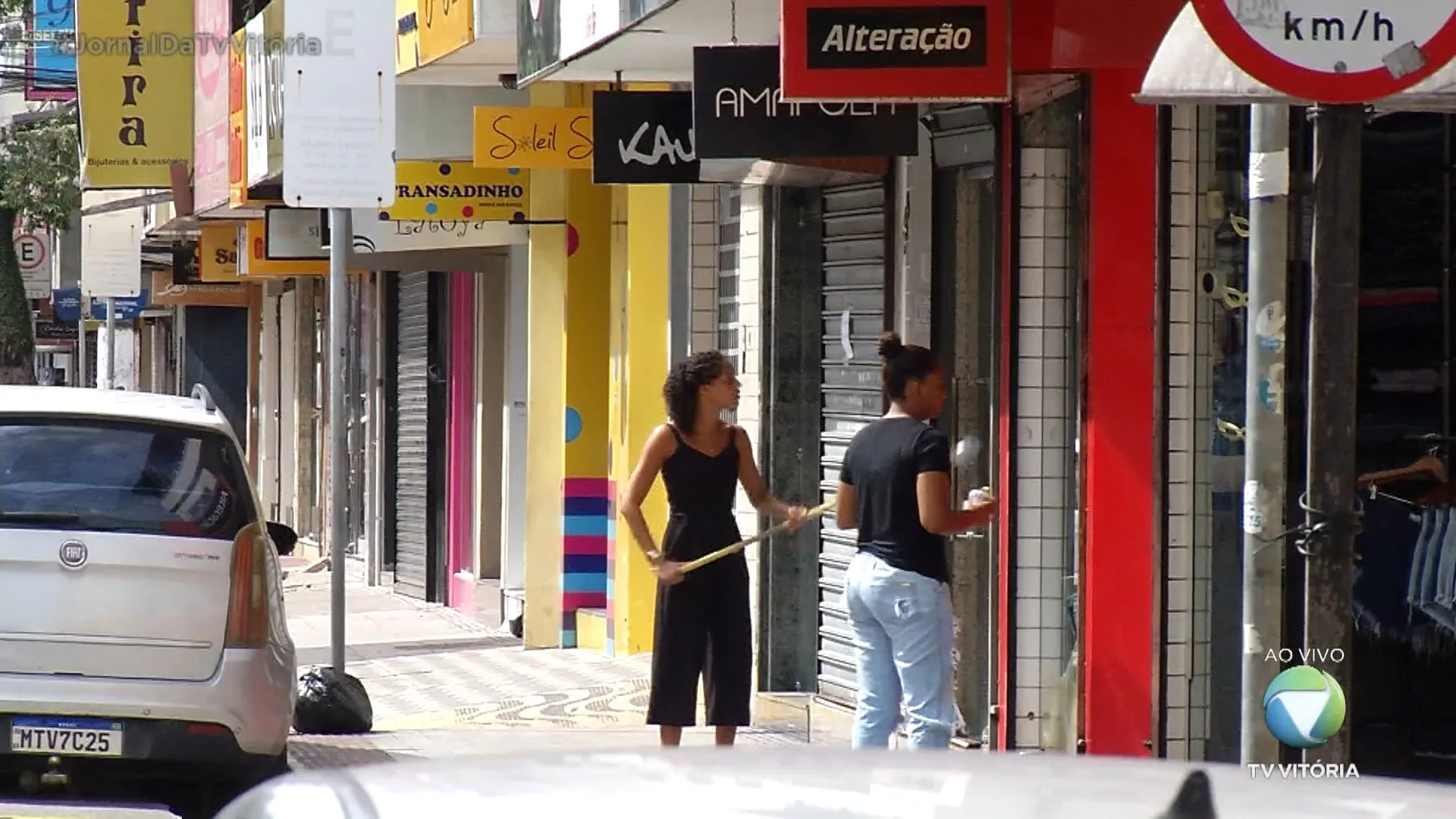 Capixabas e turistas aproveitam até os últimos minutos do carnaval