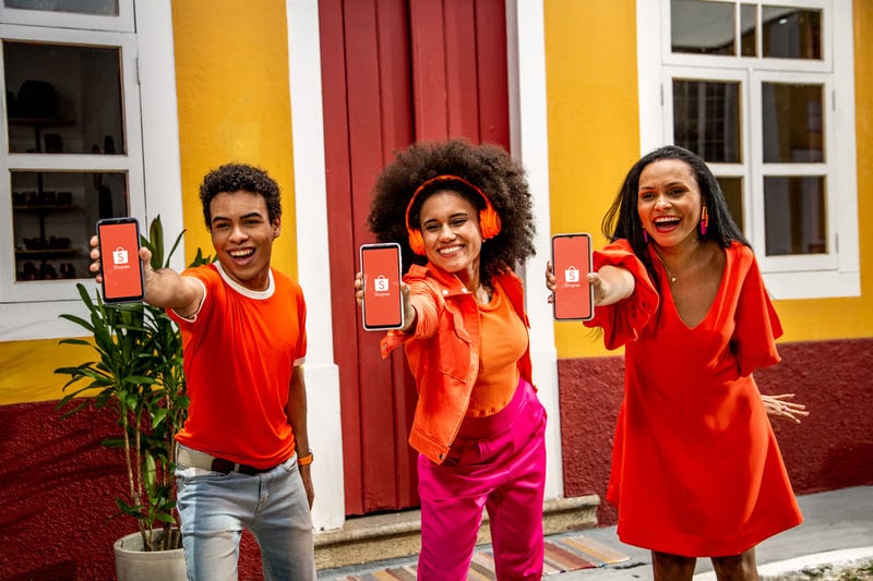 Shopee lança campanha de TV com o jingle “Olha na Shopee” para o Dia do Consumidor Shopee lança campanha de TV com o jingle “Olha na Shopee” para o Dia do Consumidor