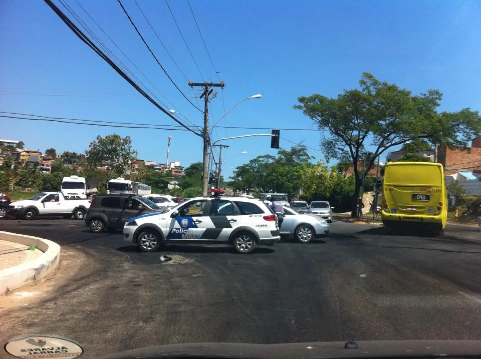 Moradores de Guarapari voltam a protestar contra falta de água