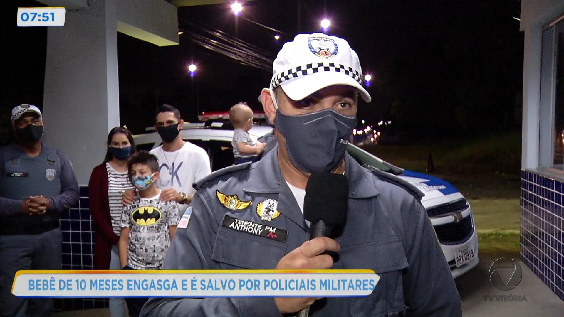 Bebê de 10 meses engasga e é salvo por policiais militares