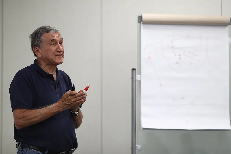 Parreira elogia estrangeiros, mas defende técnicos brasileiros na seleção