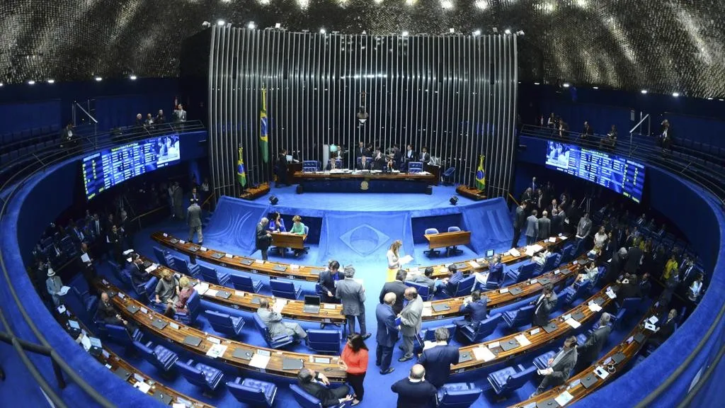 PEC do teto de gastos vai para votação no Senado na terça-feira