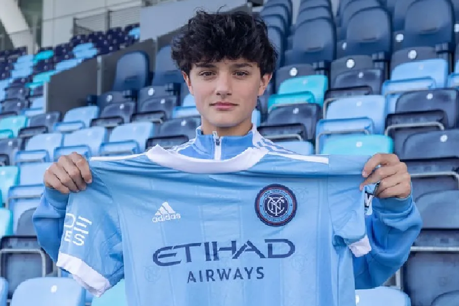 Jogador de 14 anos se torna o mais jovem a assinar contrato profissional na MLS