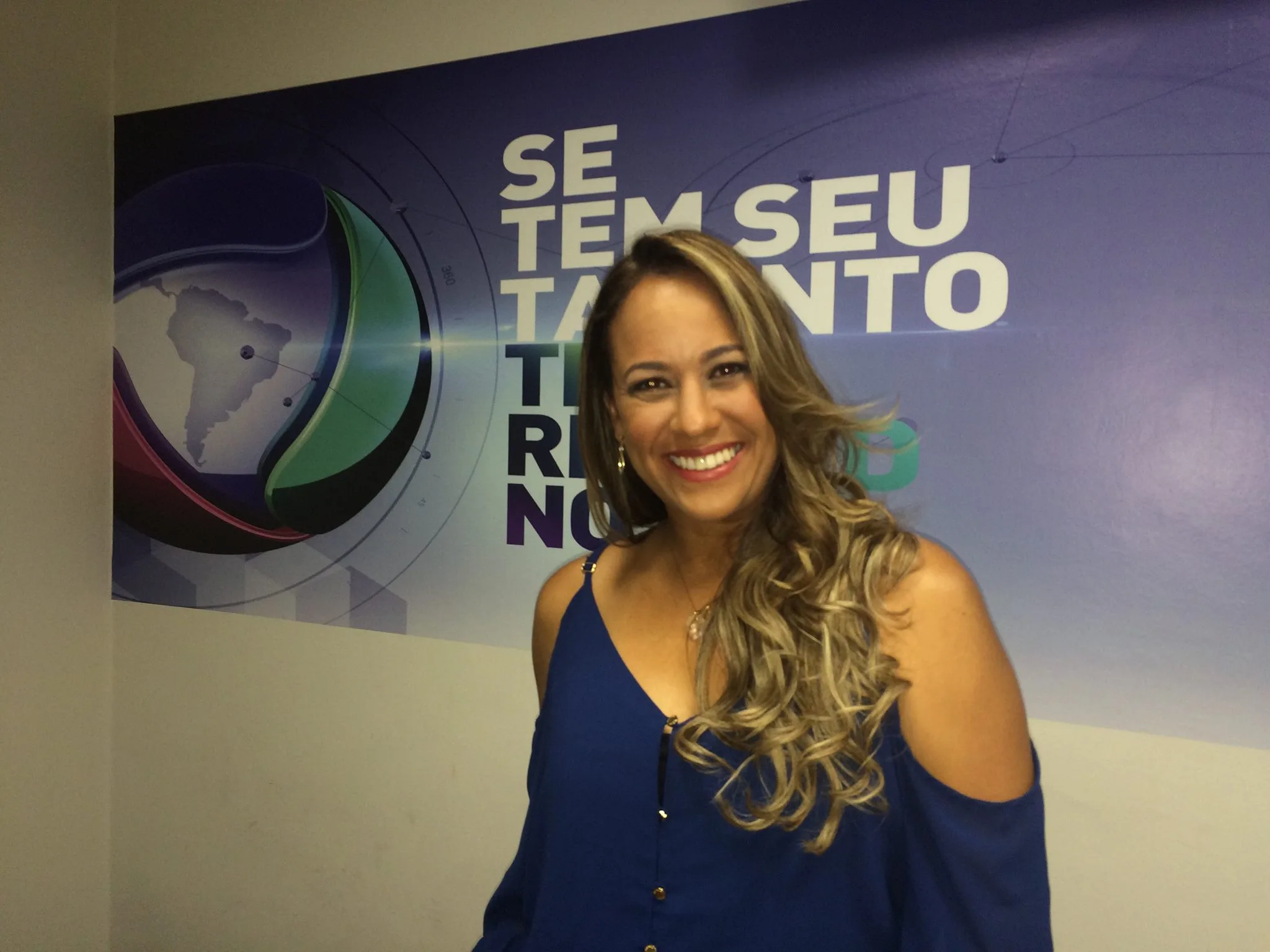 Nova apresentadora do “Hoje Em Dia”, Renata Alves dispara: “O susto inicial foi grande"