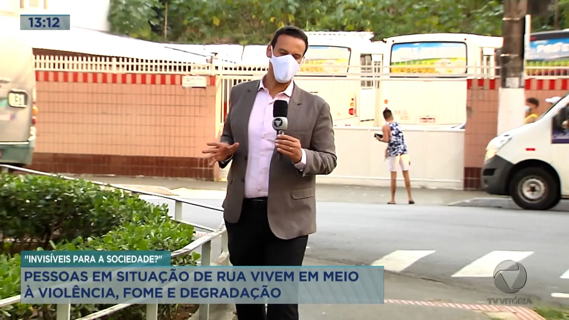 Pessoas em situação de rua vivem em meio à violência, fome e degradação