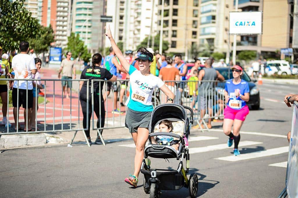 Dia das Mães: professora mostra que paixão pela corrida ultrapassa gerações