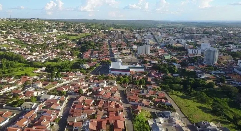 Menino de 4 anos atira e mata tia de 5 em fazenda