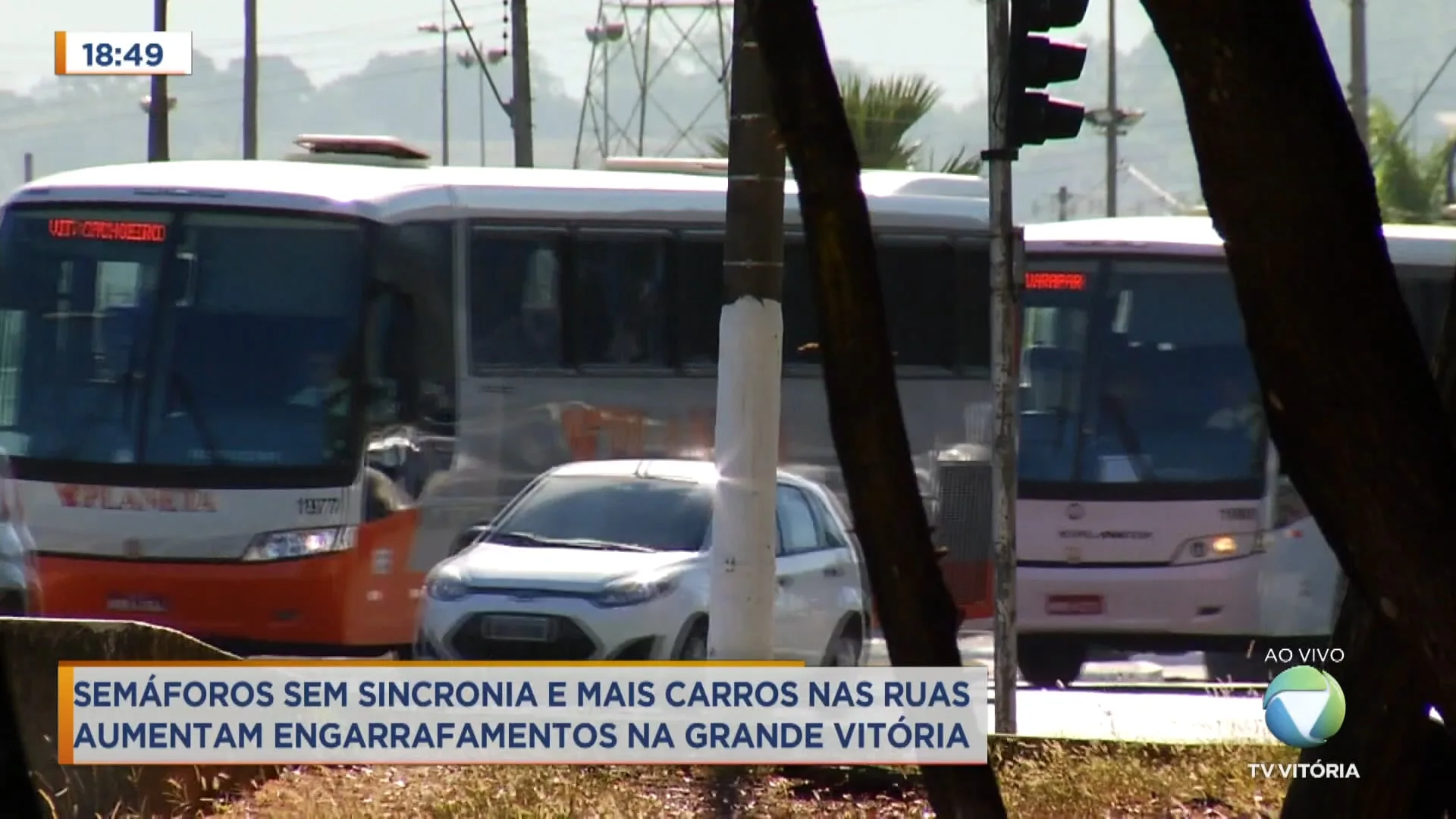 Trânsito cada vez mais complicados em Vitória com semáforos sem sincronia e mais carros nas ruas