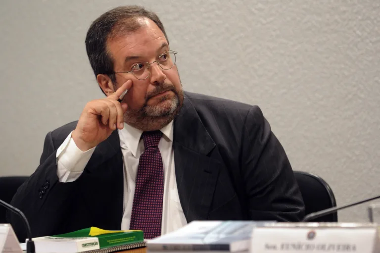 Ministro prega 'intolerância à corrupção'
