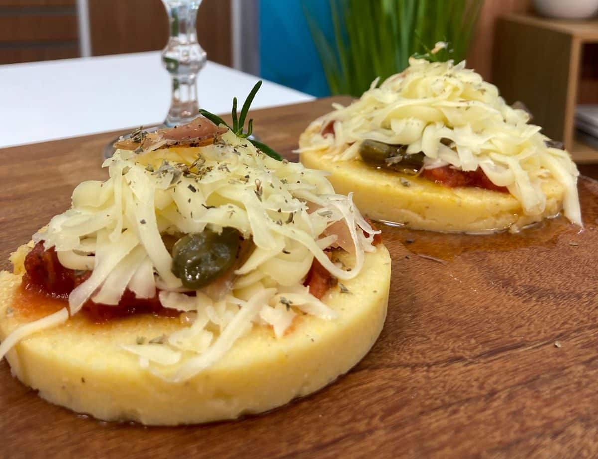 Aprenda a fazer uma deliciosa pizza de polenta