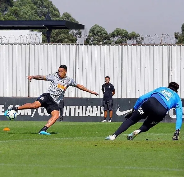 Ralf e Clayson acreditam em virada do Corinthians na Copa Sul-Americana