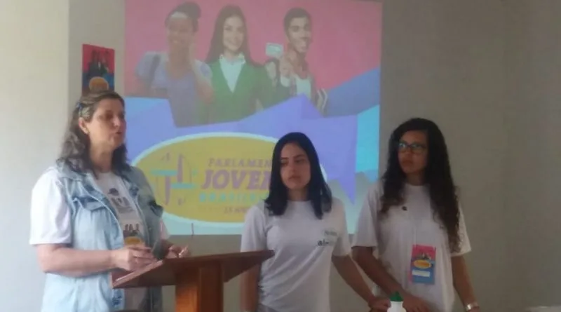 Alunas representantes no PJB em Brasília apresentam projeto em Marechal Floriano