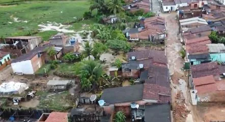 ES vai enviar viaturas, embarcações e bombeiros para ajudar vítimas da chuva na Bahia