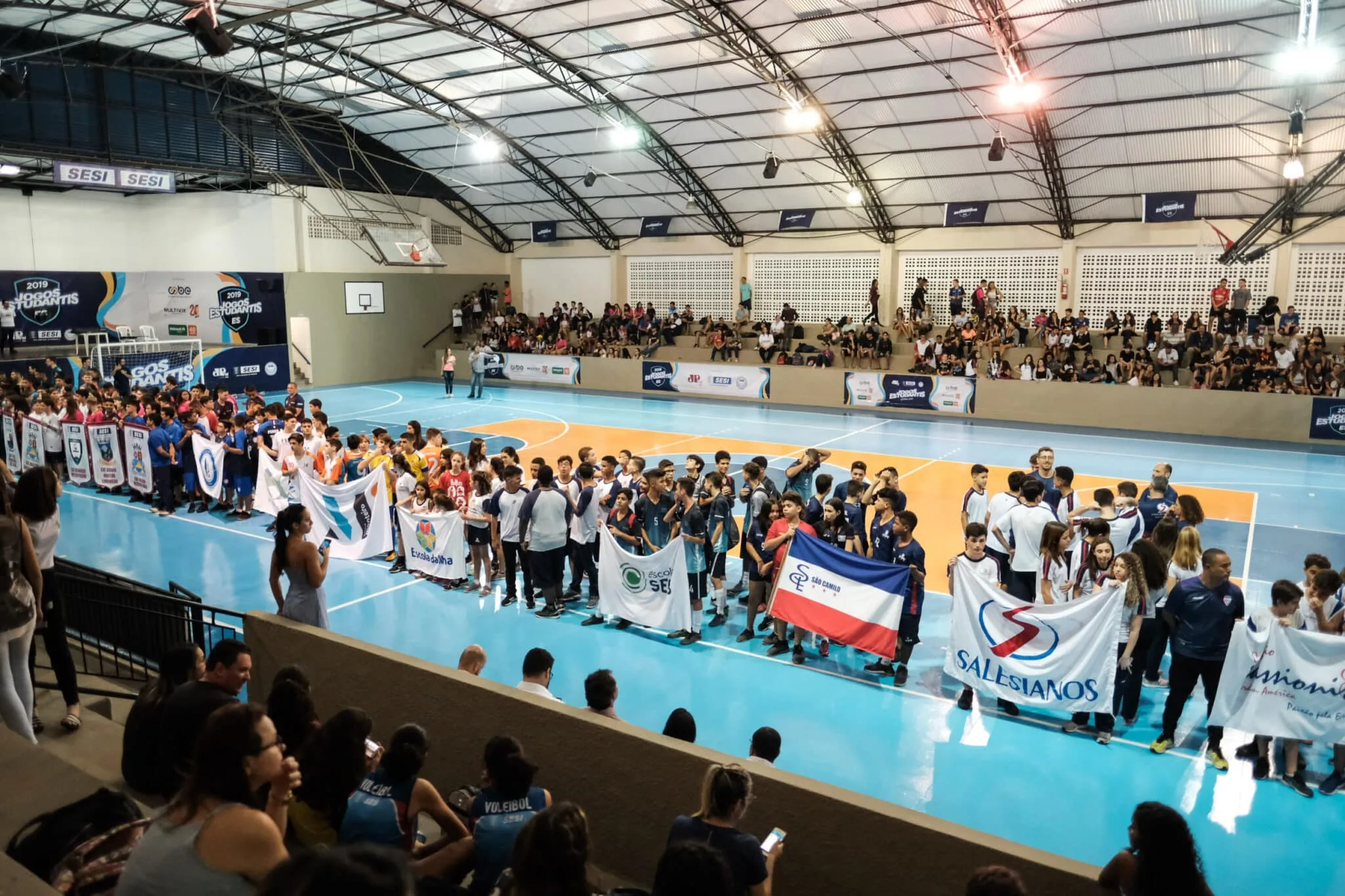 Abertura dos Jogos Estudantis 2019 é realizada com desfile, ginástica rítmica, dança e ginásio lotado