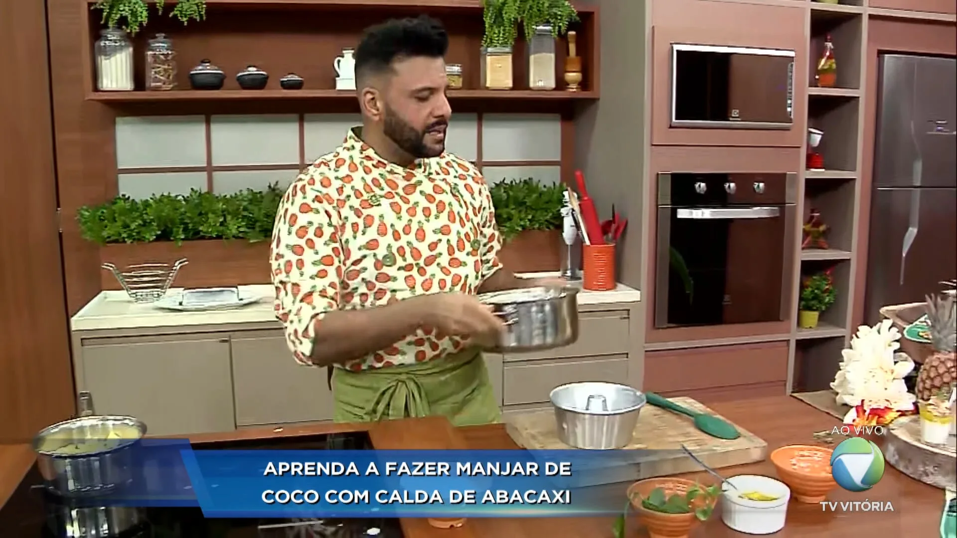 Espaço Gourmet: manjar de coco com abacaxi