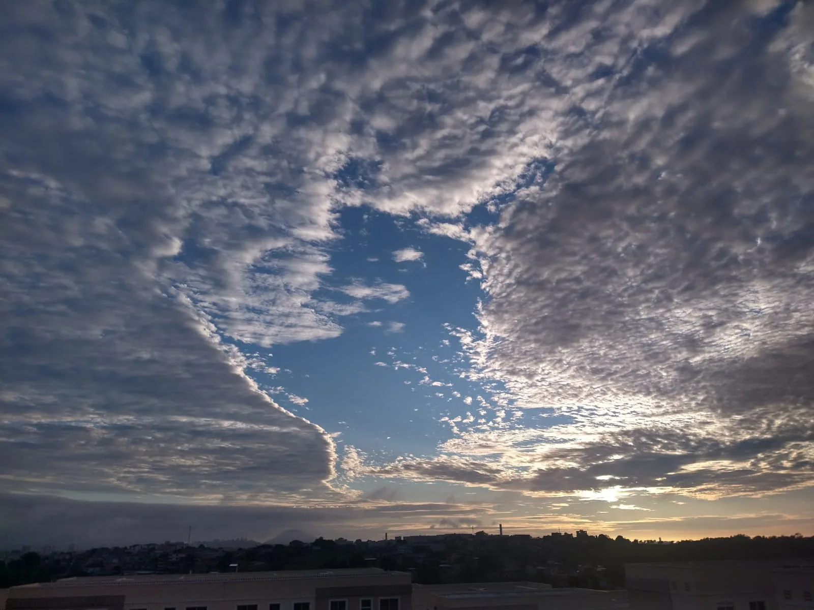 Último domingo da primavera será de sol forte e tempo abafado no Espírito Santo