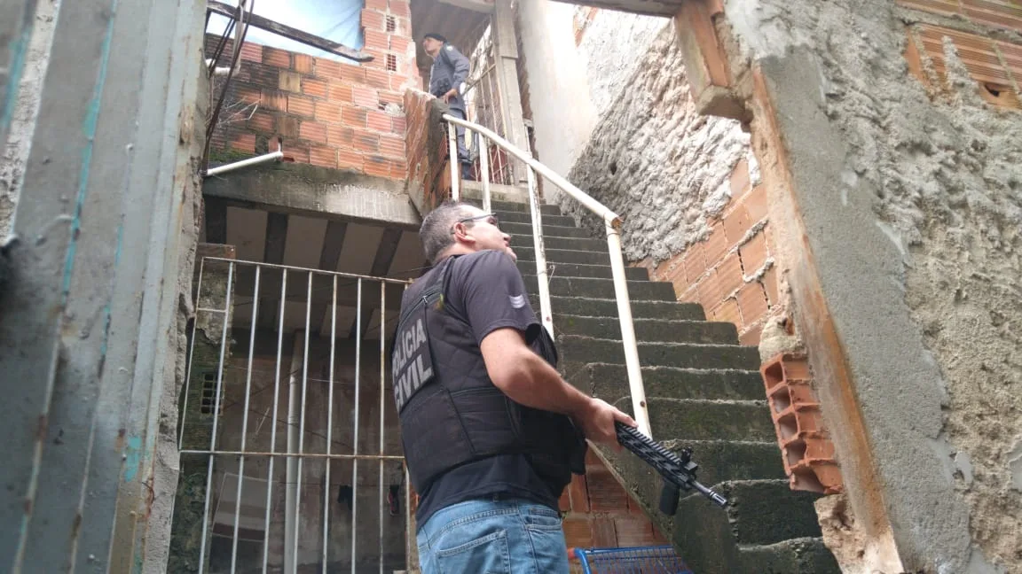 Amigos são mortos a tiros dentro de casa no bairro Santa Martha, em Vitória