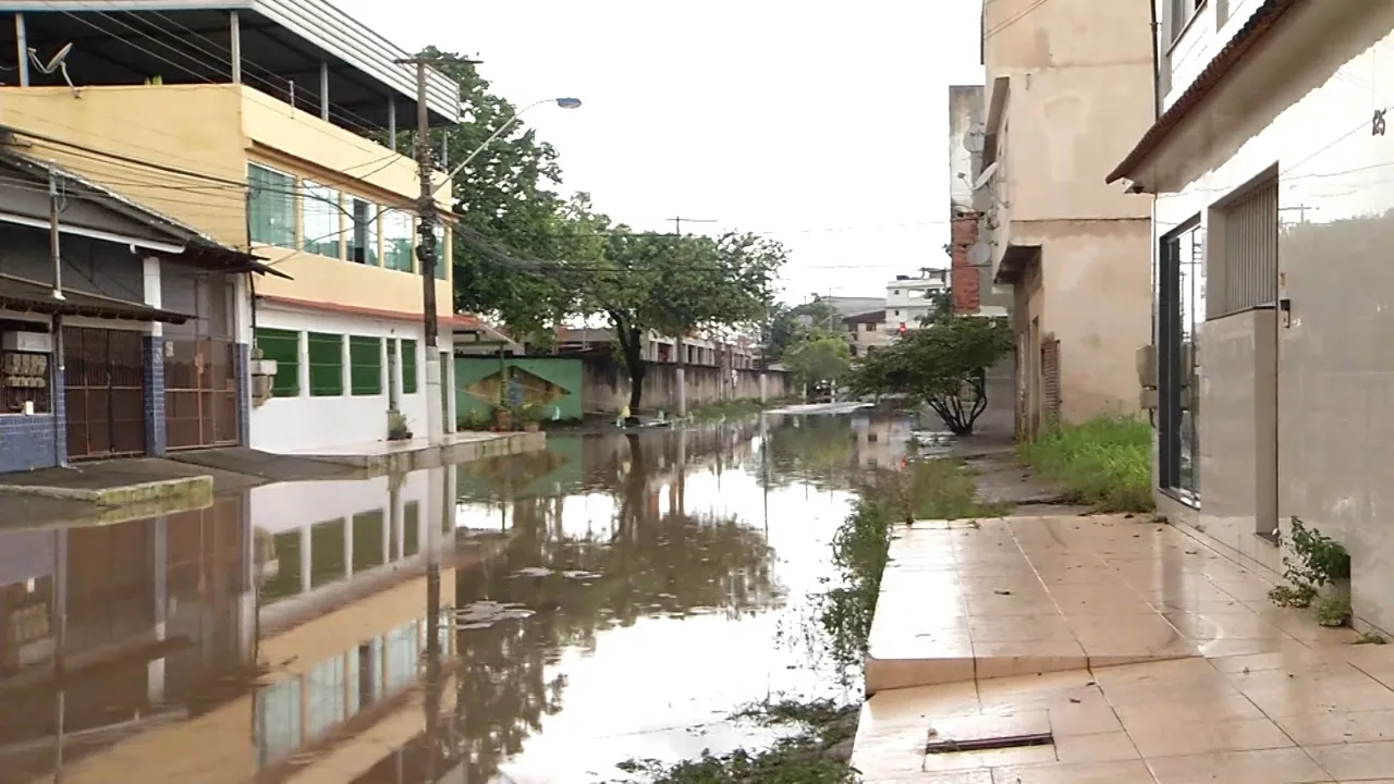 Alerta vermelho: 35 municípios do ES correm risco de chuvas fortes e alagamentos