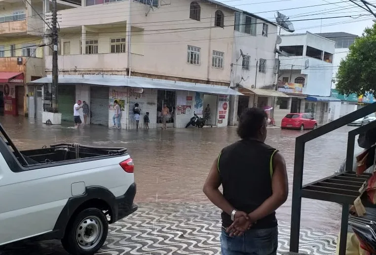 Guarapari registra maior acumulado de chuva em 24h; quatro municípios do ES estão em alerta para risco de deslizamento