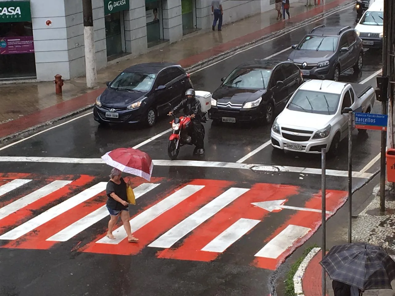 Chuva e atropelamento deixam trânsito lento na Grande Vitória