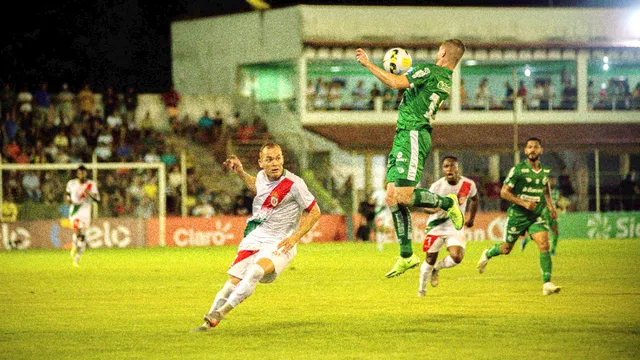 Goleiro falha, zagueiro perde pênalti e Real Noroeste é eliminado pelo Juventude na Copa do Brasil