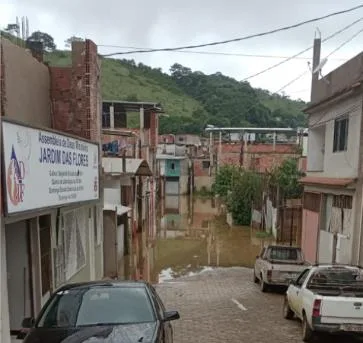 Chuva forte já deixa desabrigados e desalojados no ES