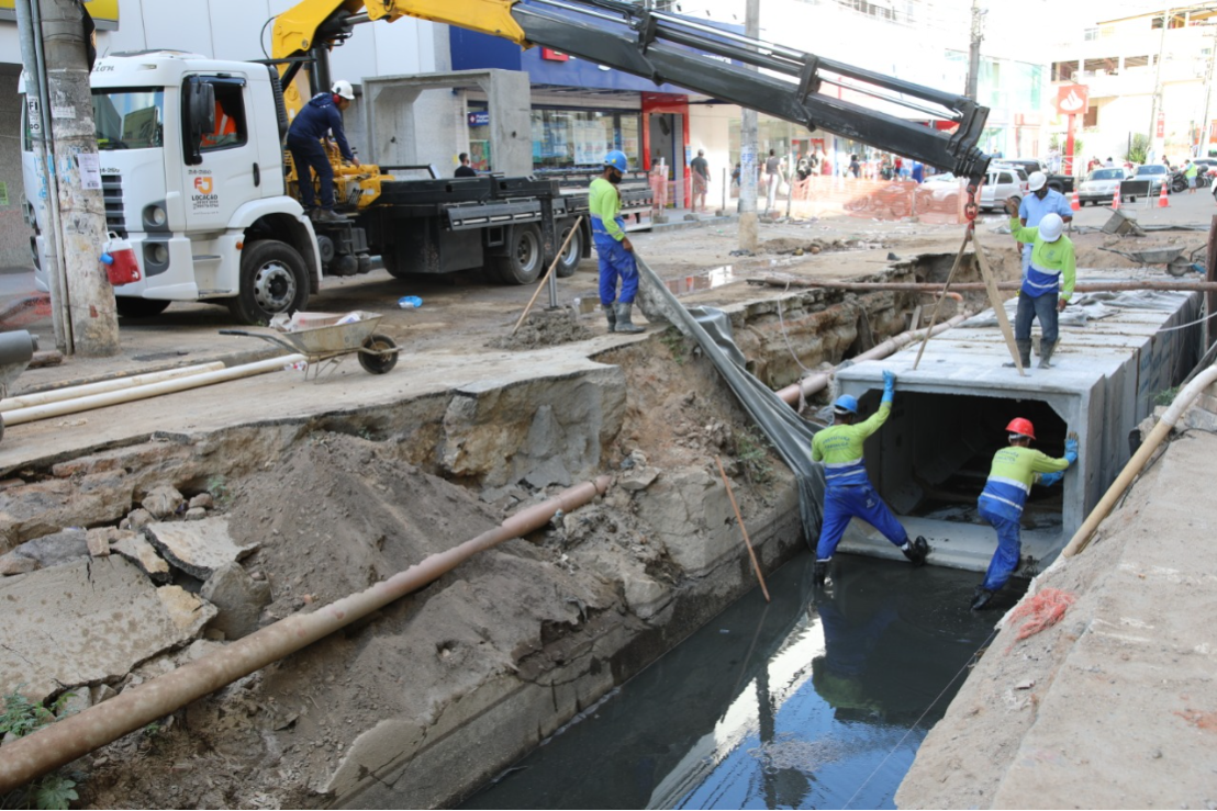 Avenida Expedito Garcia é interditada para obras; previsão para conclusão do serviço é na sexta-feira