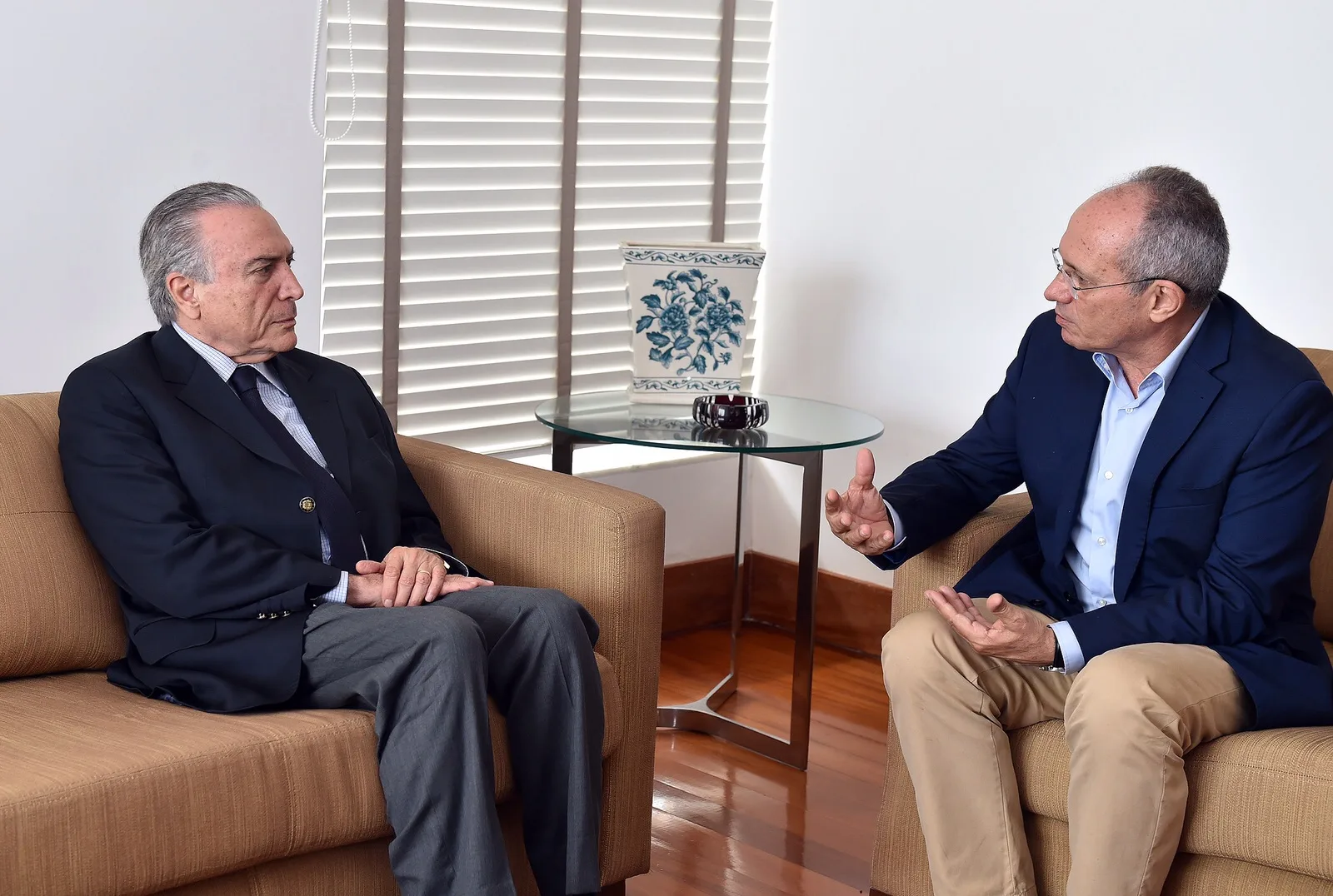 Paulo Hartung se reune com o vice presidente Michel Temer na casa da Praia da Costa em VIla Velha. Foto : Thiago Guimarães/Secom