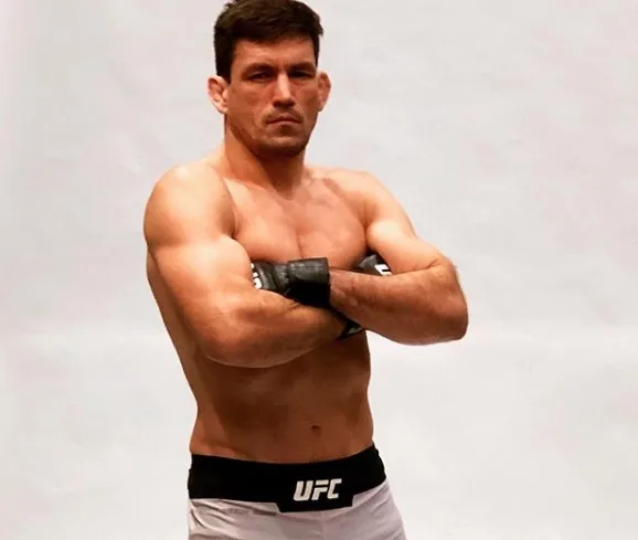 Demian Maia finaliza Ben Askren e se aproxima de marca histórica no UFC